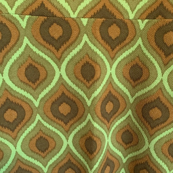 NWT S LuLaRoe Cassie Skirt with pattern - Picture 2 of 6